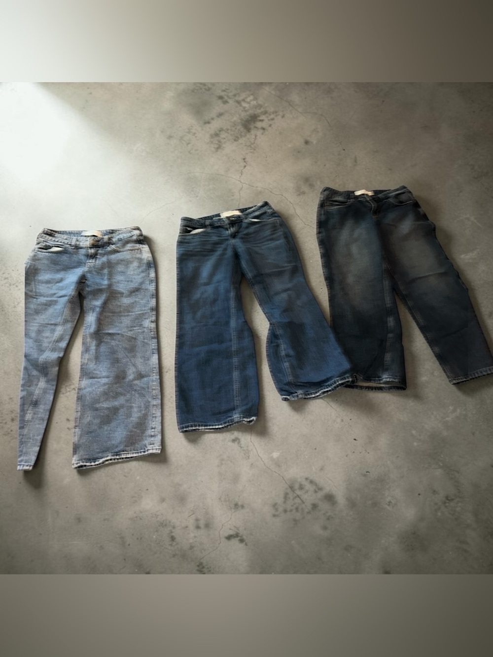 Hollister Jeans Lot of 3 Size 2 / 26 Short Low Rise Denim Women’s 28” Inseam - Picture 1 of 16